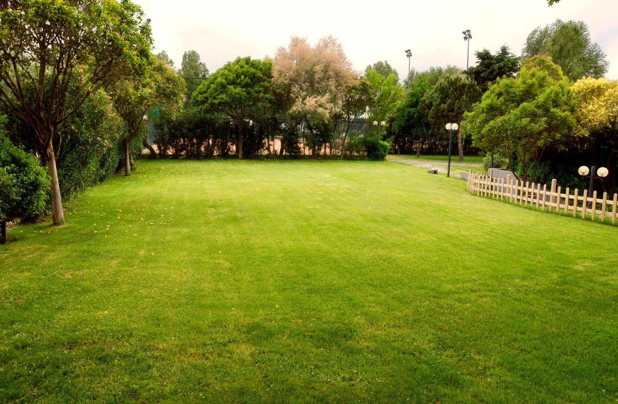 Sheraton Istanbul Atakoy Hotel Eksteriør bilde The park